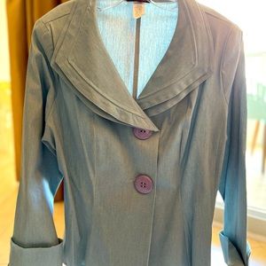 Brand new, 2 button, fitted jacket/top. Light denim color. Gorgeous. XL.